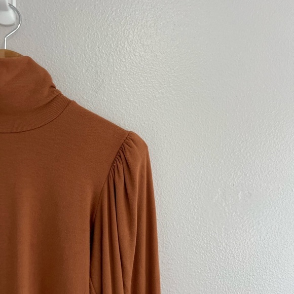 Rachel Pally Luxe Rib Eloise Turtleneck Bodysuit In Brass L - Picture 7 of 11